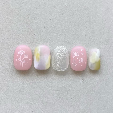 ネイルチップ ＊ お花ネイル 線画 春 ピンクネイル ニュアンスネイル 北欧ネイル ほっこりネイル かわいいネイル