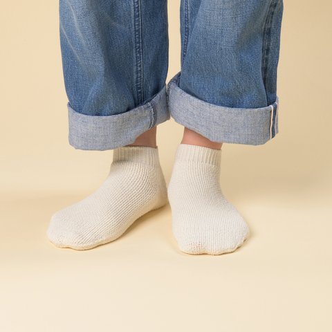 「呼吸する和紙靴下」パイルショート丈　オフホワイト　Mサイズ（25cm～28cm）
