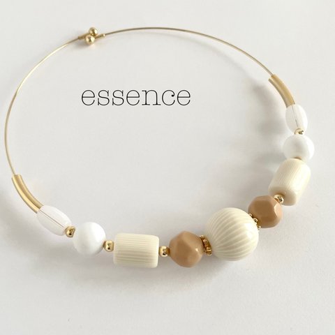 ワイヤーチョーカーネックレス＊white & beige