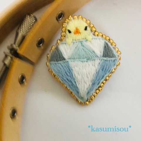 «ダイヤモンド»4月誕生石刺繍ブローチ