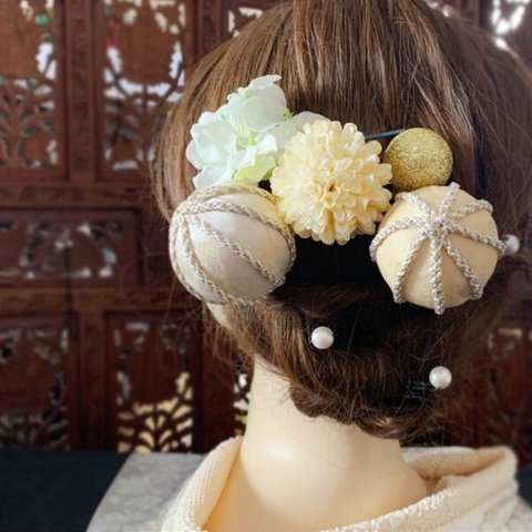 結婚式　ウェディング  ブライダル　成人式　髪飾り　ヘアアクセサリー  ロング　ミディアム　前撮り　大正ロマン　布玉の美し手毬飾り