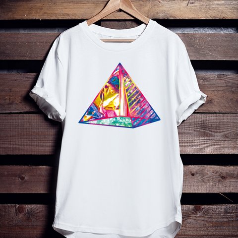 宇宙アートTシャツ「Space Pyramid」