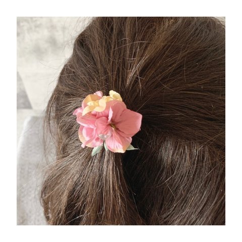 No６　　髪ゴム　ヘアゴム  髪飾り　ヘアアクセサリー 　ピンク紫陽花　パール　結婚式　アーティフィシャルフラワー　フォーマル　バッグチャーム　子ども　発表会