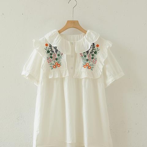 ハスの葉フリップ  刺繍 シャツ  大きいサイズ  刺繍 花    て刺繍ブラウス  白シャツ  上着