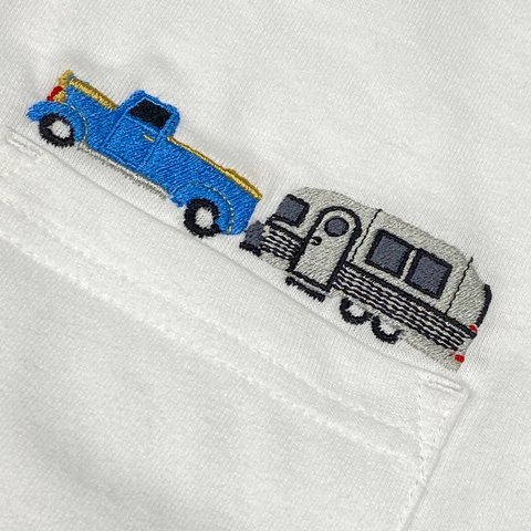 アメ車のキャンピングカー刺繍ポケット付きビッグシルエットTシャツ ユニセックスS〜XL Tcollector