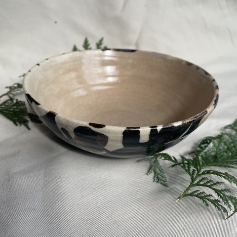茶碗　皿　「雨」　食器　陶器　　お皿　どんぶり　小鉢