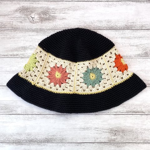 【NO.3122066】ハンドメイド　グラニースクエア ハット クロシェハット バケットハット クロシェ編み帽子