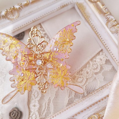 スイートシュガーの雪の蝶ブローチ（brooch of  butterfly〜sweet sugar〜）