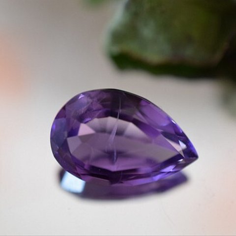 102 大粒 天然 アメジスト 雫 アメシスト 紫水晶 ルース 裸石