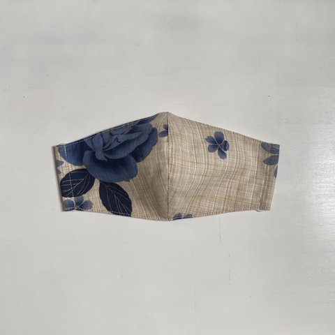 【再販】ブルーの薔薇柄、花柄マスク☆ゴム紐付き☆浴衣生地の立体布マスク☆個包装