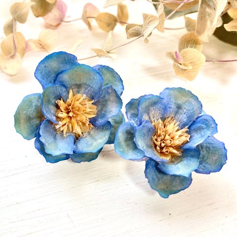 【受注制作】アンティークカラー お花のイヤリング / ピアス