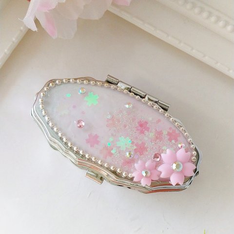 SALE✨桜吹雪のピルケース サクラ さくら レジン 桜