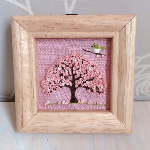刺繍フレーム🌸桜の樹とメジロ2023🌸お花の刺繍 インテリア雑貨 壁飾りハンドメイド