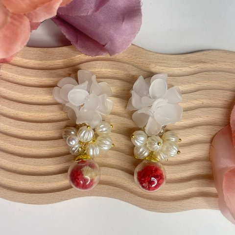  ⸜ 𝓝𝓮𝔀 ⸝ じゃらじゃらパールのお花のピアス/イヤリング