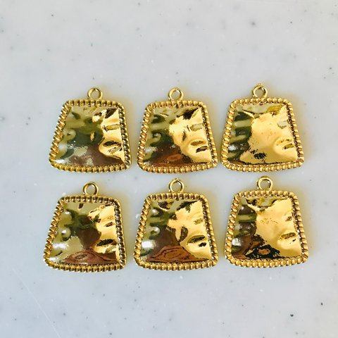 Gold Trapezoid Pendant Tops