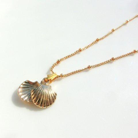 scallop long necklace