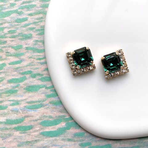 classical emerald block pierce / earring