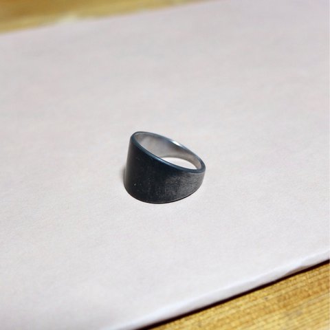 【greyscale】stainless_ring