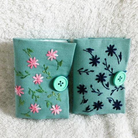 花刺繍のニードルケース・ターコイズ