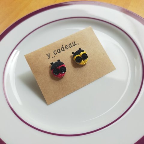 刺繍ビーズピアス●てんとう虫コンビ●アレルギー対応