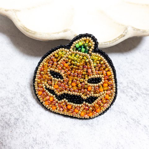 Happy Halloween‼︎ かぼちゃ ブローチ🎃　ビーズ刺繍　アクセサリー