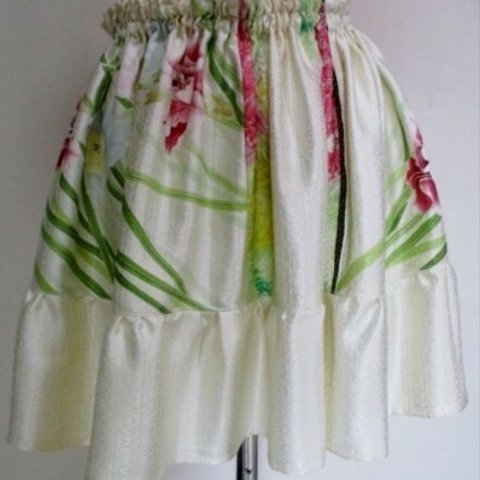 ６３７３　花柄の着物で作ったミニスカート　＃送料無料