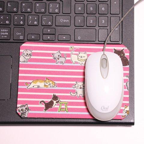 ノートPCの端っこで使うマウスパッド・いろいろねこ