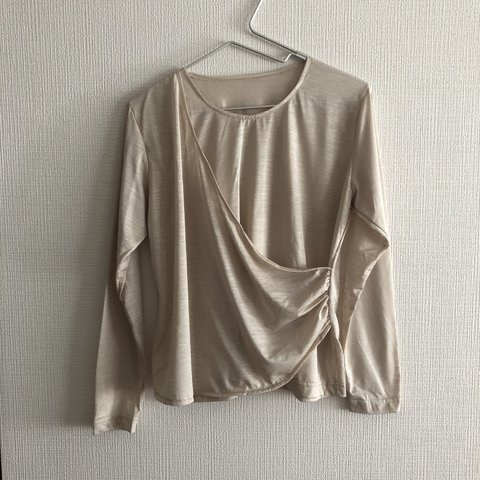 1点もの♡優しいベージュのシアーなアシンメトリーカットソー♡長袖Tシャツ