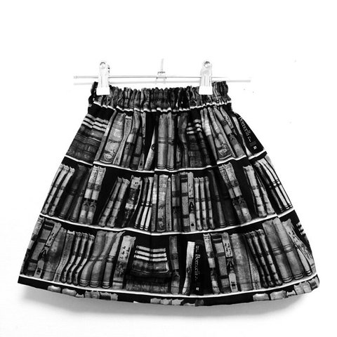キッズ♥ギャザースカート♥32cm丈/size120-130・ブラック本棚♥monotone