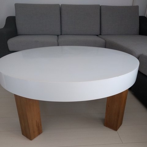 北欧デザイン　丸型ローテーブル