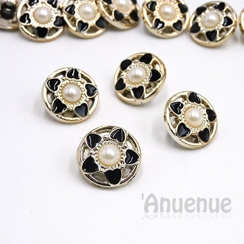 シャンクボタン 18mm【 Black flower / Pearl  】4個