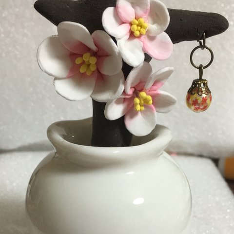 チャーム付き梅の花