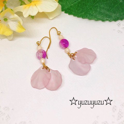 桜の花びらピアス