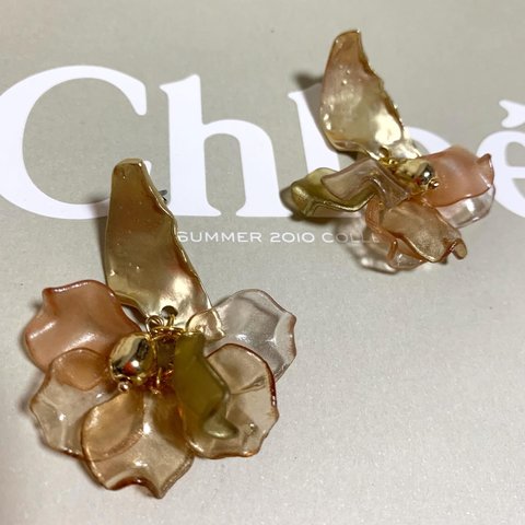 shellandsea  ゴールドリーフ×オレンジブラウン花びら×ピアス