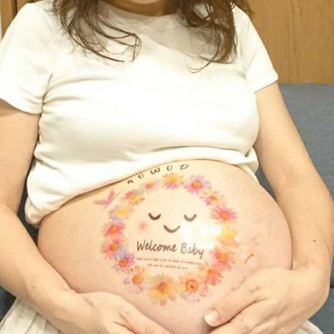 夫婦で楽しめます(^^)マタニティフォトタトゥーシール