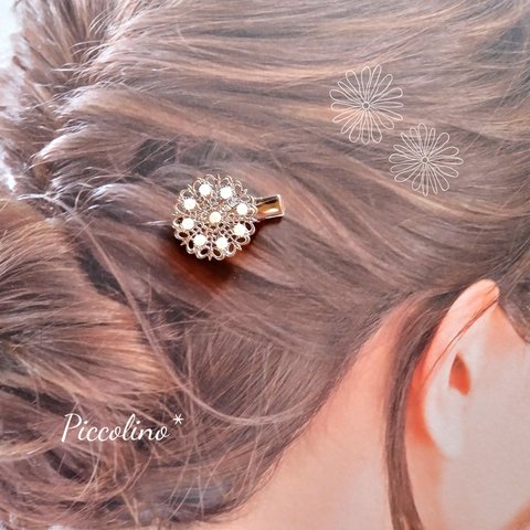 パール×シルバーのヘアクリップ/ヘアピン 