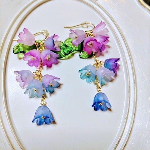 花のピアス（グラデーション）