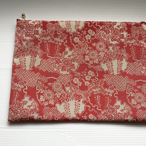 金襴　2色　ポーチ  25 ㌢　赤とピンク　雪輪紋　花柄　数寄屋袋　バッグインバッグ　和柄　311