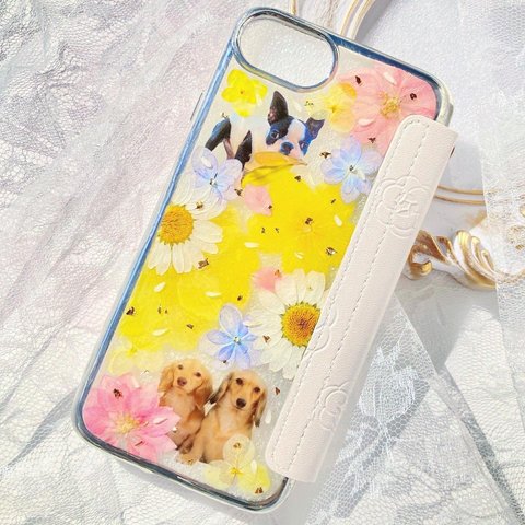 笑顔とお花のスマホケース🌼