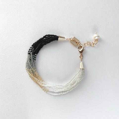 BRACELET:「冬」四季 -グラデーションビーズのブレスレット-