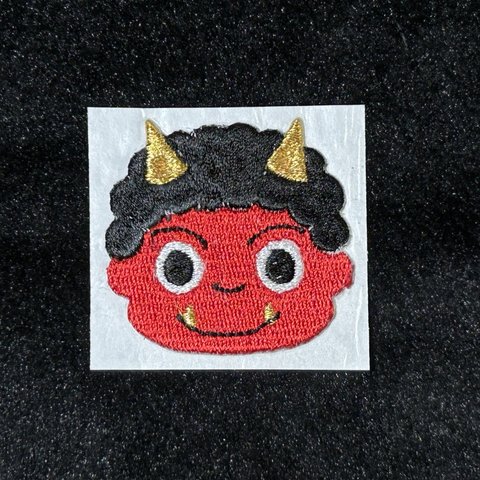 ★刺繍シール／ステッカー★節分　赤鬼　ニコニコ顔　大き目サイズ　1枚