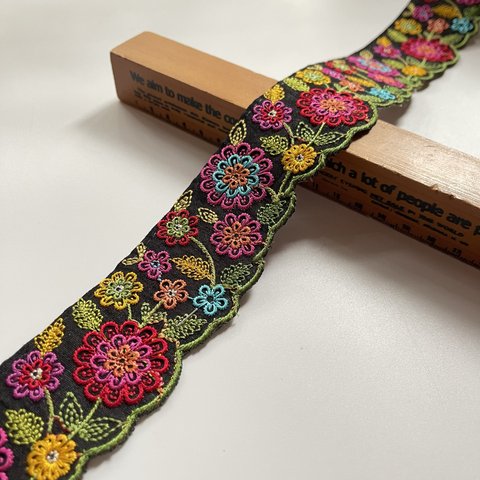 約4.5cm幅/刺繍リボン/黒/スカラップ/花柄/カラフル