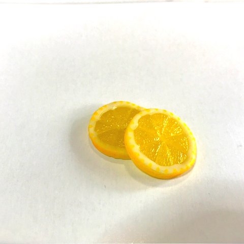 フレッシュレモンのイヤリング or ピアス
