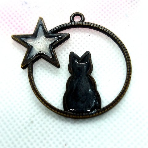 レジン 黒猫ホワイトスター チャーム