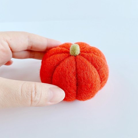 羊毛フェルトのハロウィンかぼちゃ