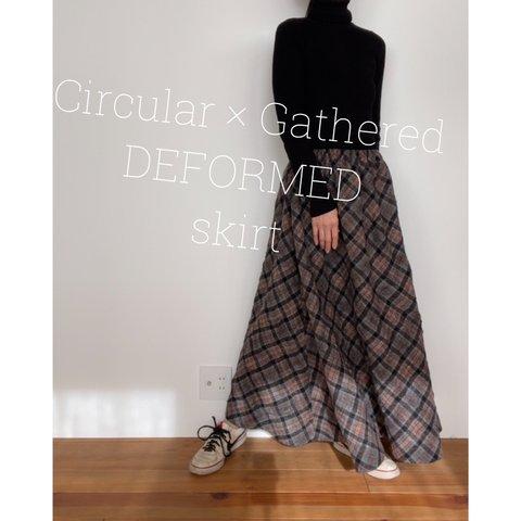 Circular × Gathered DEFORMED skirt
