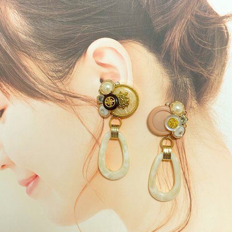 １つ限定♡✲ﾟ【ピアス・イヤリング✲ﾟ対応しています♡】ボタンビジューアクセサリー♡【ホワイト】