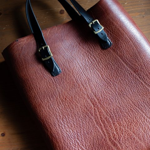 限定品　大きめレザートートバッグ　Leather tote bag