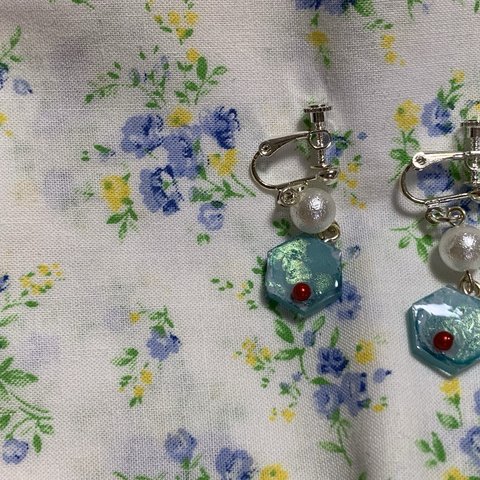 2.【ホイップフェス】⭐︎過去作⭐︎アルコールインクのクリームソーダイアリング/ピアス