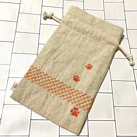 刺し子と足跡刺繍のポーチ